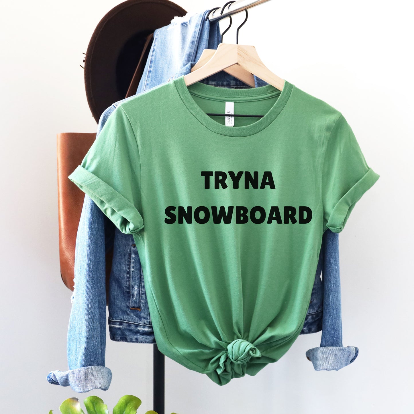 Tryna Snowboard